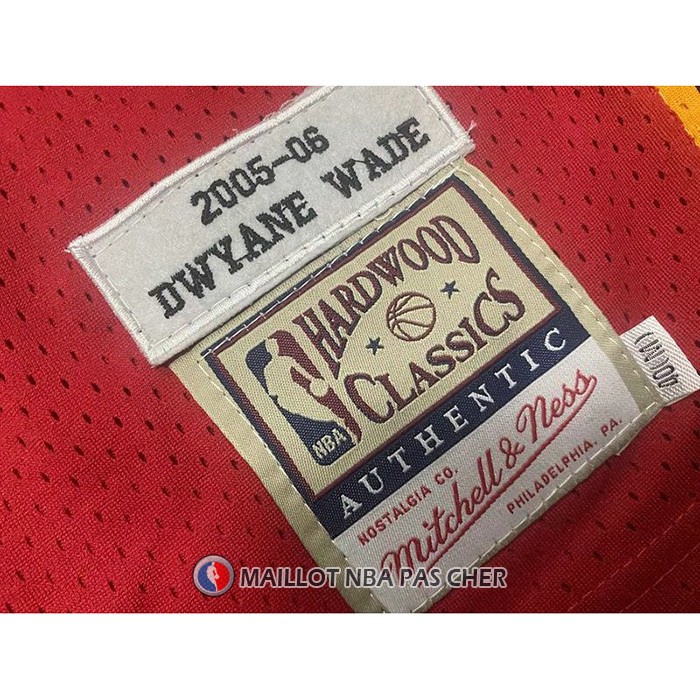 Maillot Miami Heat Dwyane Wade NO 3 Mitchell & Ness 2005-06 Authentique Rouge